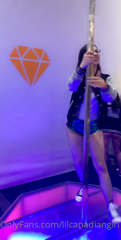 20353279_flashback-to-my-first-avns-2019-these-are-the-outfits-i-wor_3.m4v