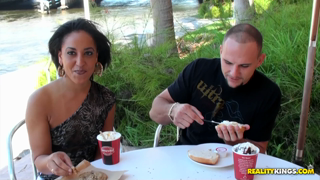 8th Street Latinas - 2010-11-26 - Tasty Taco.mp4