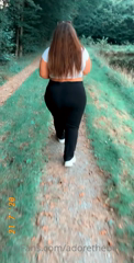 34781644_i-took-a-little-forest-walk-yesterday-evening-and-i-couldnt_1.m4v