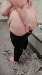886742978_help-i-m-outgrowing-everything_1.m4v