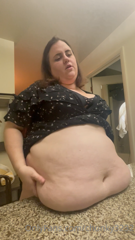 500080151_so-much-belly-for-me-to-flop-on-the-counter_0.m4v