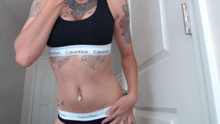 Stella Von Savage - Fit Girl Fucks A Doorknob.mp4