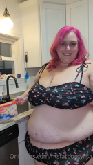 416619551_nothing-quite-like-eating-ice-cream-from-the-carton-in-your_0.mp4