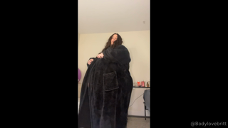 1745095206_a-lil-bathrobe-strip-after-rinsing-off-in-a-hot-shower-befor_0.mp4