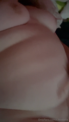 1768656463_officially-250-lbs-the-way-my-belly-jiggles-aaaaaaaaaa-fit_1.mp4