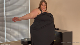 1314654825_supersized-bridesmaid-12-47-min-12this-video-is-sold-fo_0.mp4