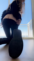 784348500_happy-halloween-i-woke-up-so-horny-this-morning-i-dont-ev_1.m4v