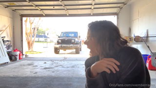 xxemberraexx_-_2023-10-18_Watch_me_get_ready_to_SLUT_wife_Wednesday_I_had_to_clean.mp4