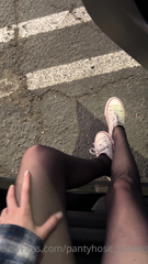 378416038_love-the-stares_0.m4v