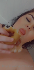 265344819_cum-on-my-donut-and-make-me-eat-it_1.m4v