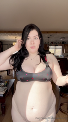 945973986_trying-on-my-boyfriend-s-clothes-it-does-not-end-well-lma_2.mp4