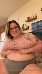 164616042_new-update-i-think-im-looking-extra-big-can-i-still-hide_2.m4v
