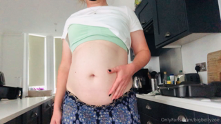 469103361_another-huge-mcdonalds-stuffing-from-about-a-month-ago-i-l_28.m4v