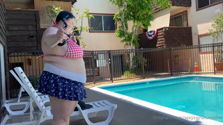 670280357_diving-into-the-pool-my-bottoms-fell-off-right-after-lol-can_0.m4v