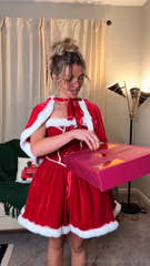 1439436451_new-stuffing-both-my-holes-xxx-advent-calendar-day-6-thing_0.mp4