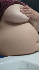 1243552823_belly-plop_0.mp4