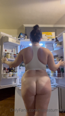 398125451_while-making-that-lil-video-i-discovered-that-my-roommate-at_27.m4v