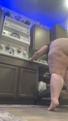 122489146_i-wanna-be-your-house-wife_1.m4v