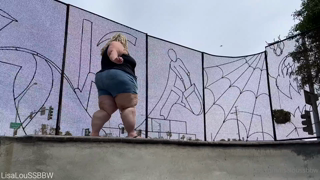 572805046_when-i-filmed-skate-park-stuffing-i-had-to-walk-around-the_0.m4v