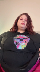 932726595_embrace-the-cringe-or-just-my-cleavage_0.mp4