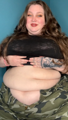 1077741841_belly-button-play_0.mp4