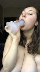 8260948_my-oral-fixation-is-acting-up-today_0.mp4
