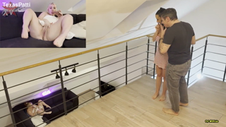 AnjaAmelia_-_Ich_masturbiere_im_Wohnzimmer_w_hrend_Denis_Marti_und_TexasPatti_Sex_haben.mp4