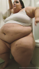 740519695_i-think-i-m-too-big-for-this_0.mp4