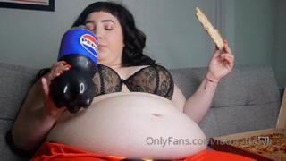 784711235_halloween-family-sized-stuffing-mrs-incredible-got-fat-h_3.mp4