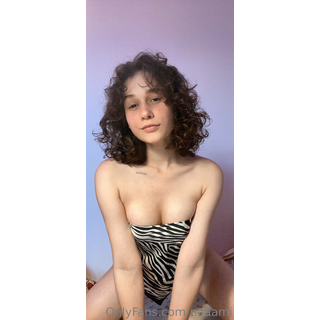 1426x3088_e7c818e80fa36e3c3650083659a1a3ae.jpg