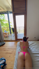 1095178271_@hang10toess let me fuck her feet and then coat her soles in.._01_0hq84vyu44xlq58lb0c90_source.m4v