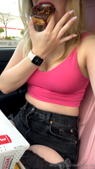 778153321_donut-car-stuffing_0.m4v
