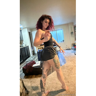 kenisagirl_2520159570_source.png