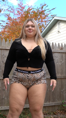 1474985643_which-is-your-favorite-pink-strawberries-or-cheetah-shorts_7.mp4