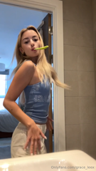 1053221919_starting-the-day-with-a-little-shimmy-and-shake-who-says-mo_0.mp4