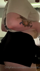 656297048_do-u-guys-think-i-have-a-big-ass-or-is-it-like-average-hah_0.mp4