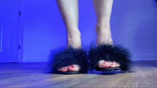 1370020161_jerk-off-cum-in-the-maid-s-high-heels-your-house-is-barely_0.mp4