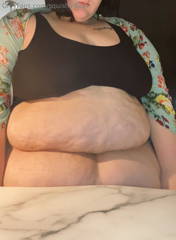 889829170_i-feel-so-doughy-and-soft-those-6lbs-all-went-to-my-upper-b_0.mp4