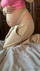 873441368_a-quick-rehydrate-and-bloat-got-to-fill-my-belly-and-get_0.m4v