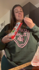 1140247763_sweet-treat-oclock_0.mp4