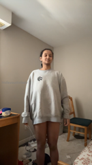 hisfavouritelady_My_butt_looks_bigger_when_my_boobs_are_covered_4391970718.mp4