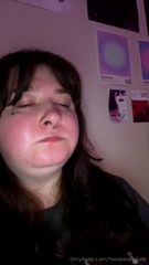 1551192563_having-a-chill-night-and-stuffing-my-face_1.mp4