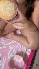 1122323193_cake-stuffing-on-all-fours-its-one-of-my-favourites_0.mp4