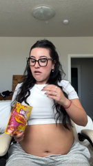 1291457054_did-you-know-eating-candy-helps-with-productivity_0.mp4