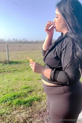 1470824681_an-actual-cow-escaped-the-pasture_0.mp4