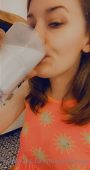161117489_do-you-like-to-see-your-gaining-slut-fill-up-on-full-fat-mil_0.m4v