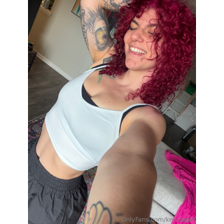 kenisagirl_2783724642_source (1).png