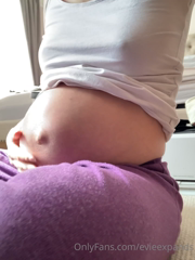 673247752_just-a-short-snippet-of-my-big-belly-and-i-had-pizza-for-di_2.m4v