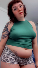 341787898_my-money-dont-jiggle-jiggle-it-folds_0.m4v