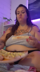999233433_do-you-want-to-see-me-eating-a-whole-baguette-put-the-v_5.mp4